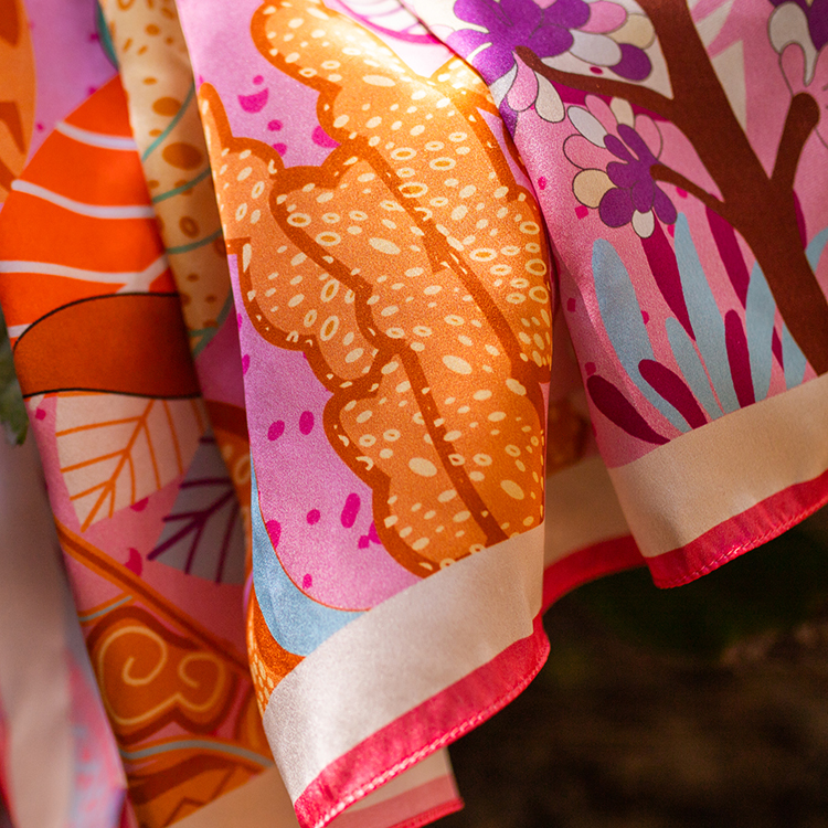 Printed Pure Satin Silk Art Scarf Square Neck Scarves For Lady