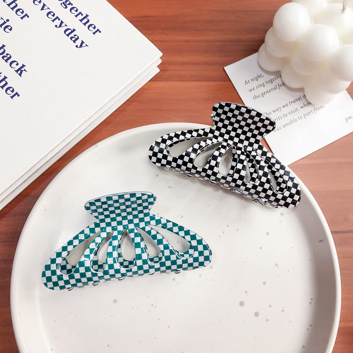 Ins Style Black White Checkerboard Grip French Retro Fashion Acrylic Hair Claw Clips