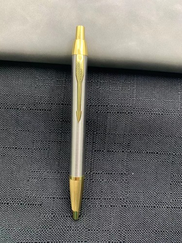 Low Price   Promotional Click Metal Ballpoint Pen With G2 424 Replaceable Refills