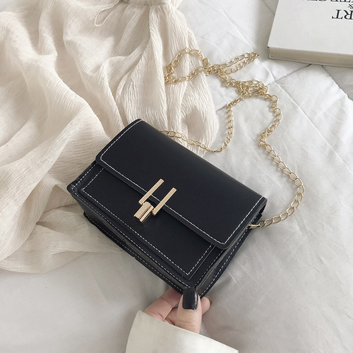 2022 New  Trendy Single Shoulder Messenger Purse Fashion Chain Lock Mini Cheap Bags Women Handbags 
