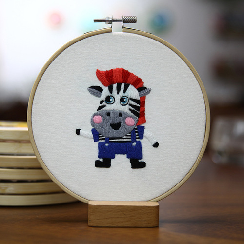 VANCY ARTS Animal Pattern Embroidery Kit for Beginner And Embroidery Hoop