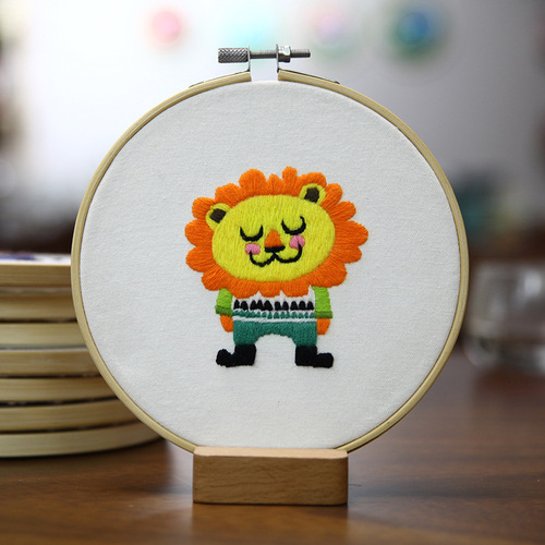 VANCY ARTS Animal Pattern Embroidery Kit for Beginner And Embroidery Hoop