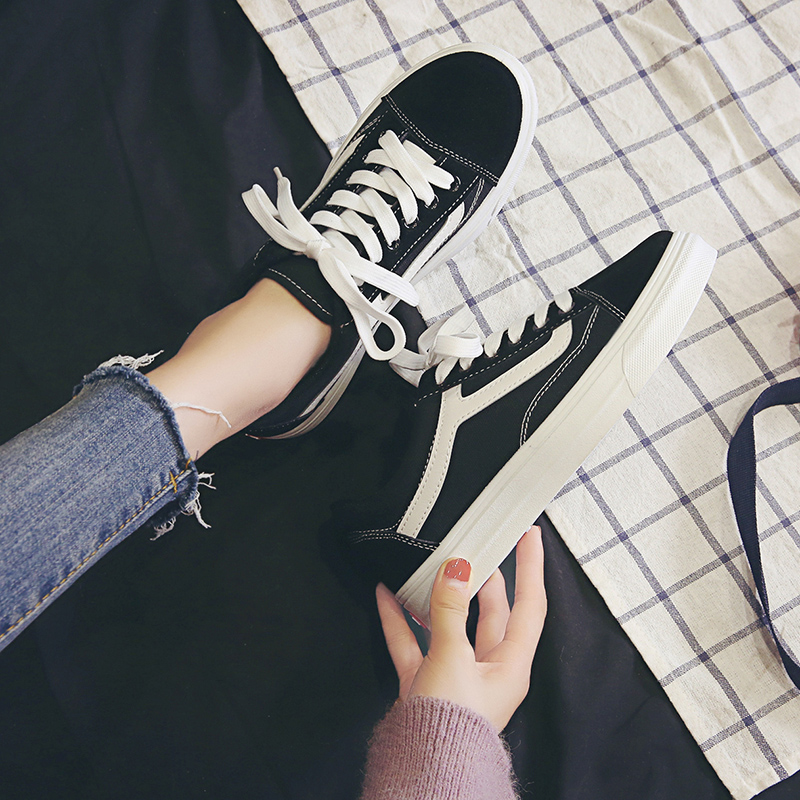 Ladies' Fashionable Low Cut Canvas Shoes