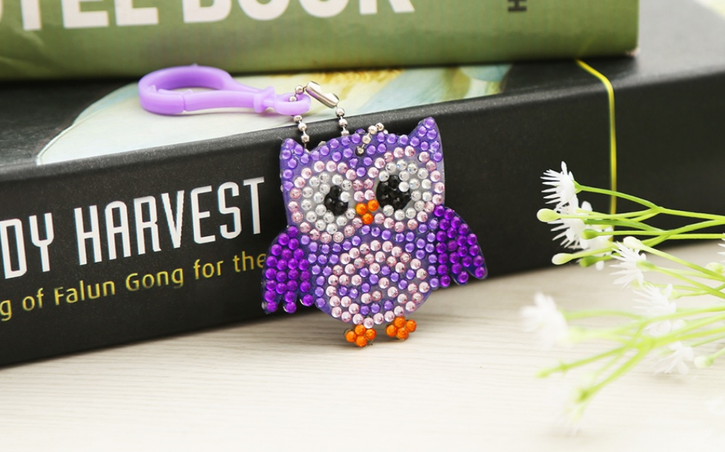 Z106  DIY Diamond Painting Keychains Kits,  Full Drill Special Shaped, Art Crafts for Kids Adults Teens Beginners E