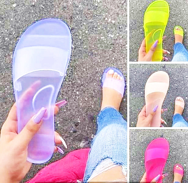2022 Summer Hot Selling Fashion Design Flats Candy Color Flip Flops Ladies Stylish Casual Trendy Slides Slippers Jelly S