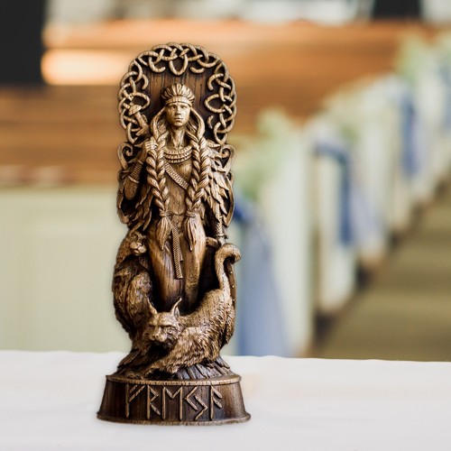  Direct Sales Hero Statue Resin Ornaments Handicraft Odin God Thor Loki Home Study Table Decoration Resin Crafts