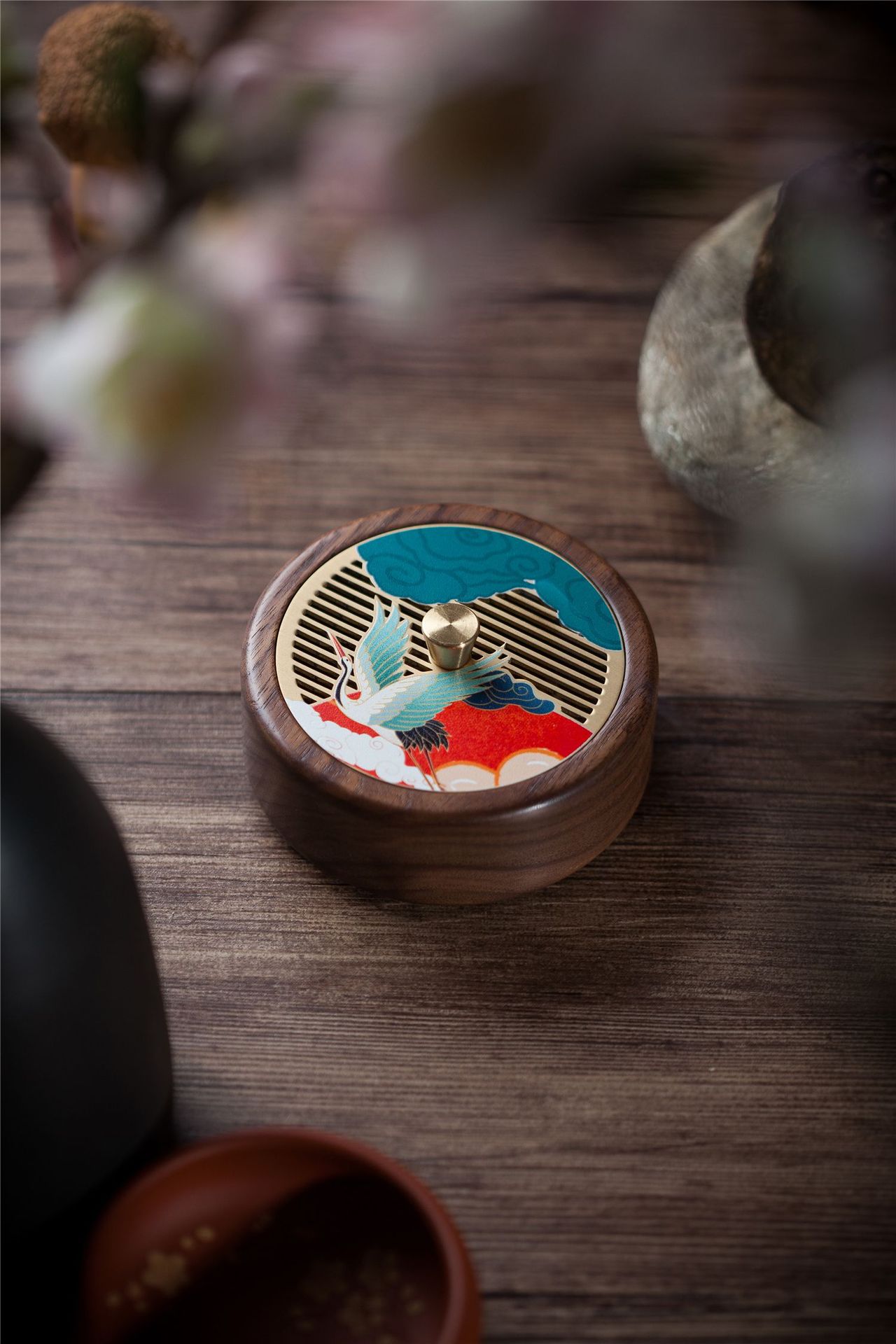 Chinese style Zen decoration home incense portable incense burner Solid wood sandalwood burner