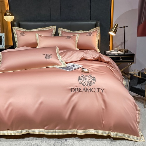 High Quality Cotton Bed Sheet Sets Affordable Luxury Home Textile Woven Comforter & Bedding Sets
