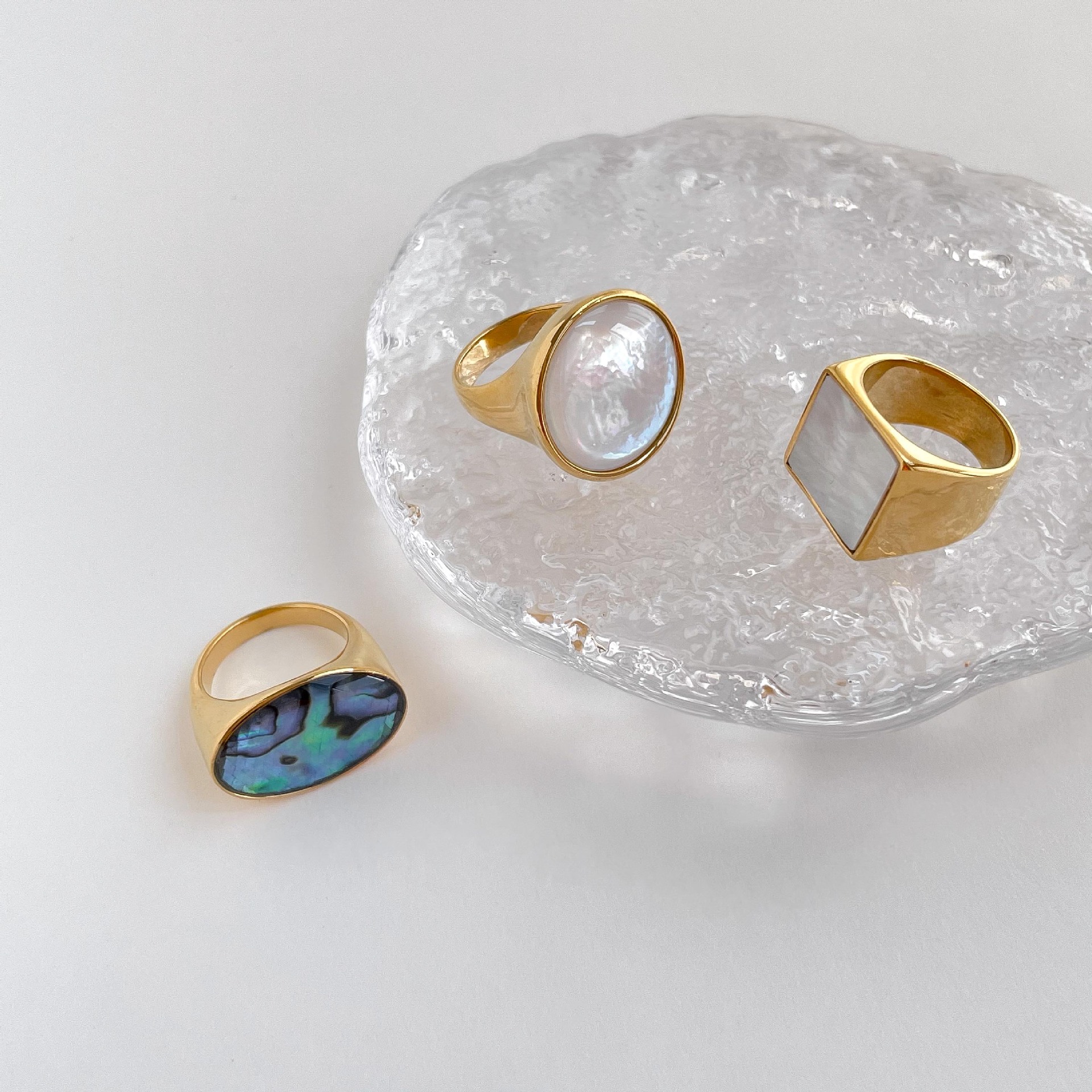 Spanish natural female Shell Ring - Exaggerated geometry - Inlaid with abalone shell design - Index finger ring