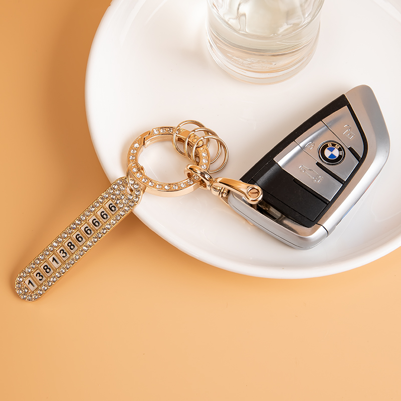Creative Diamond Broken Ring Keychain DIY Personalized Accessories Simple Car Vachette Clasp Key Men and Women  key chai
