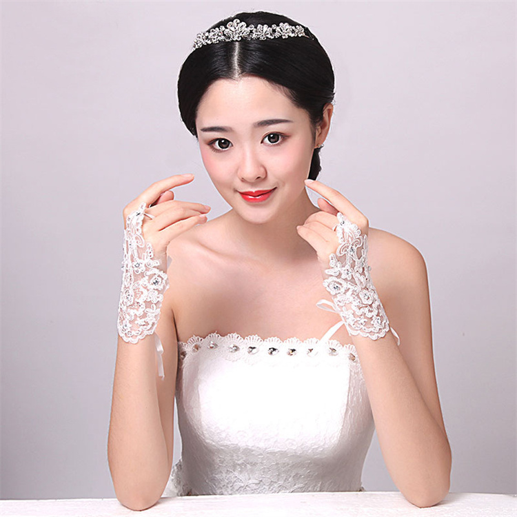 New European style fashion bridal sunscreen lace gloves hollowed out inlaid diamond short gloves