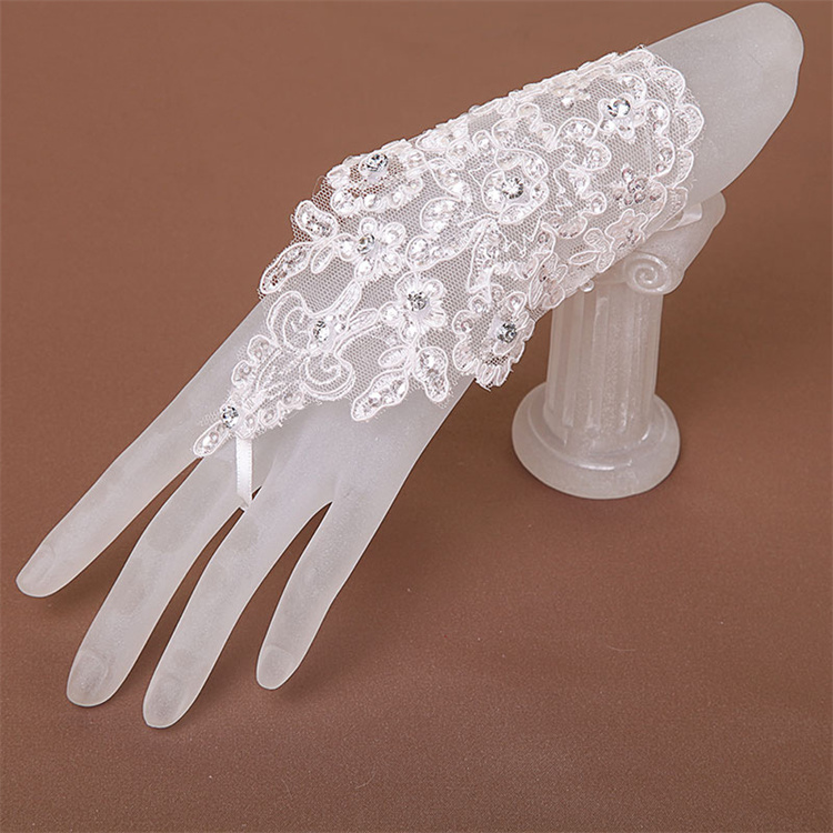 New European style fashion bridal sunscreen lace gloves hollowed out inlaid diamond short gloves