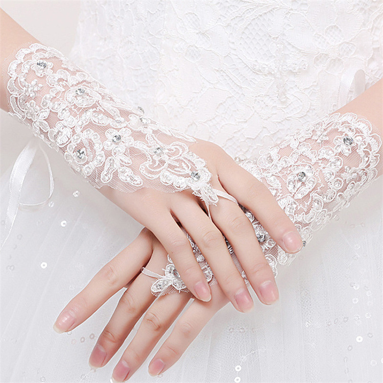 New European style fashion bridal sunscreen lace gloves hollowed out inlaid diamond short gloves