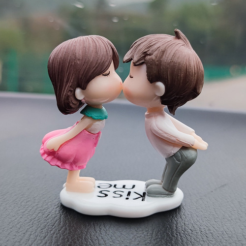 Car Decoration Cute Cartoon Couples Action Figure Figurines Balloon Ornament Auto Interior Dashboard Accessories for Gir