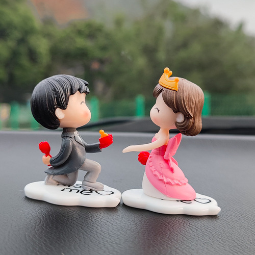 Car Decoration Cute Cartoon Couples Action Figure Figurines Balloon Ornament Auto Interior Dashboard Accessories for Gir