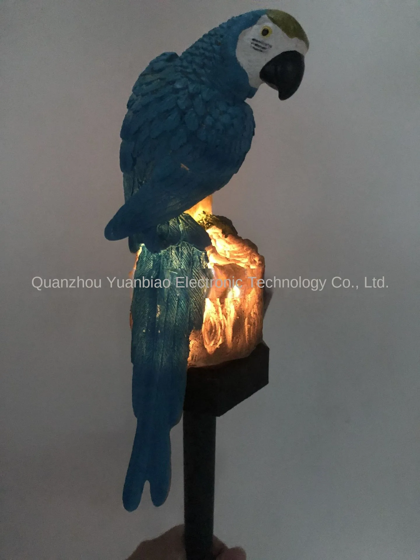 Waterproof LED Solar Resin Parrot Garden Birds Lamp for Outdoor Decoration - izable and Hot Sale
