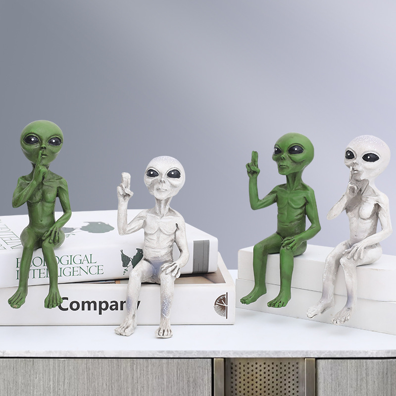 Alien Creative Ornaments Sculpture Decoration UFO Outdoor Resin Technology Hobbies Desktop Ornaments