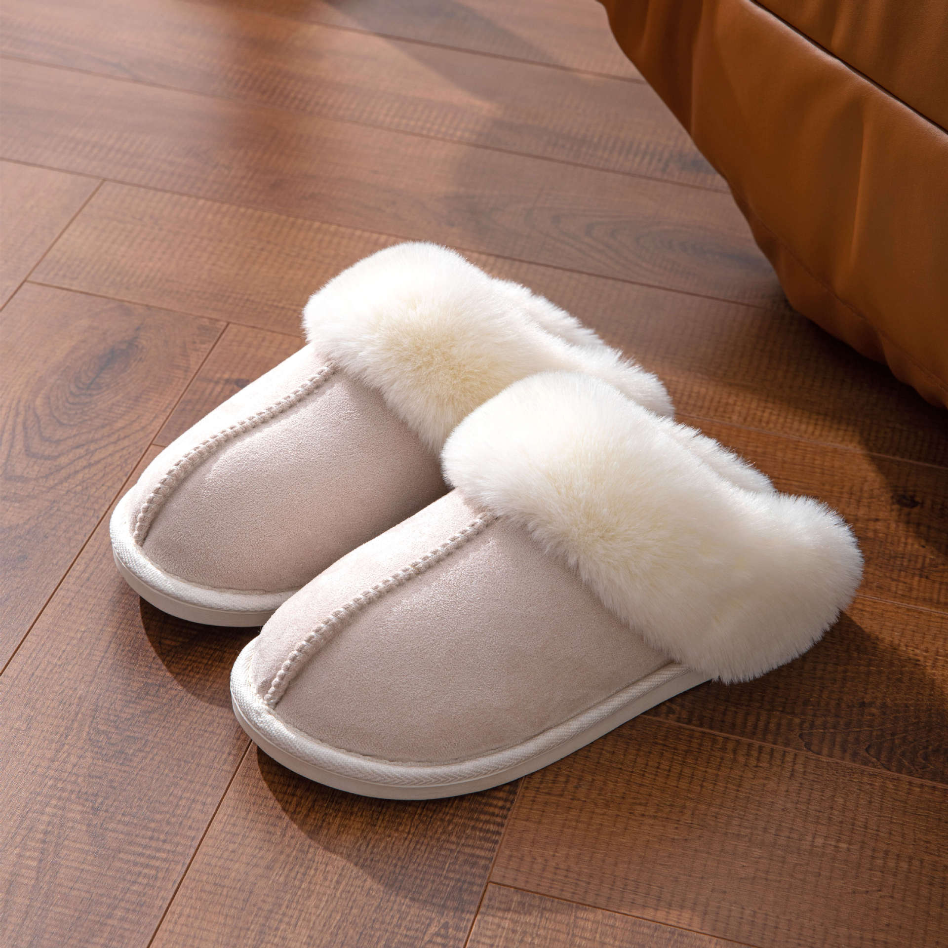 High quality fashion women slippers comfortable flat home slippers full size furry slippers