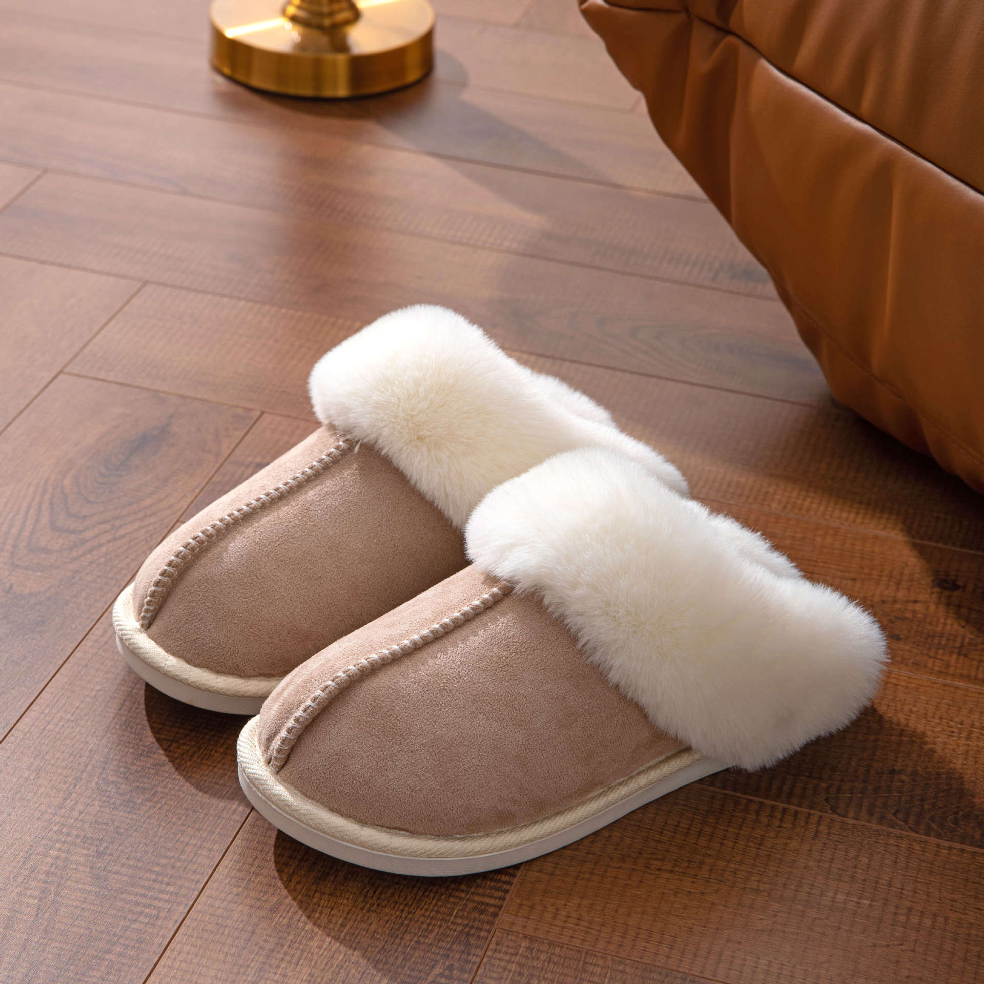 High quality fashion women slippers comfortable flat home slippers full size furry slippers