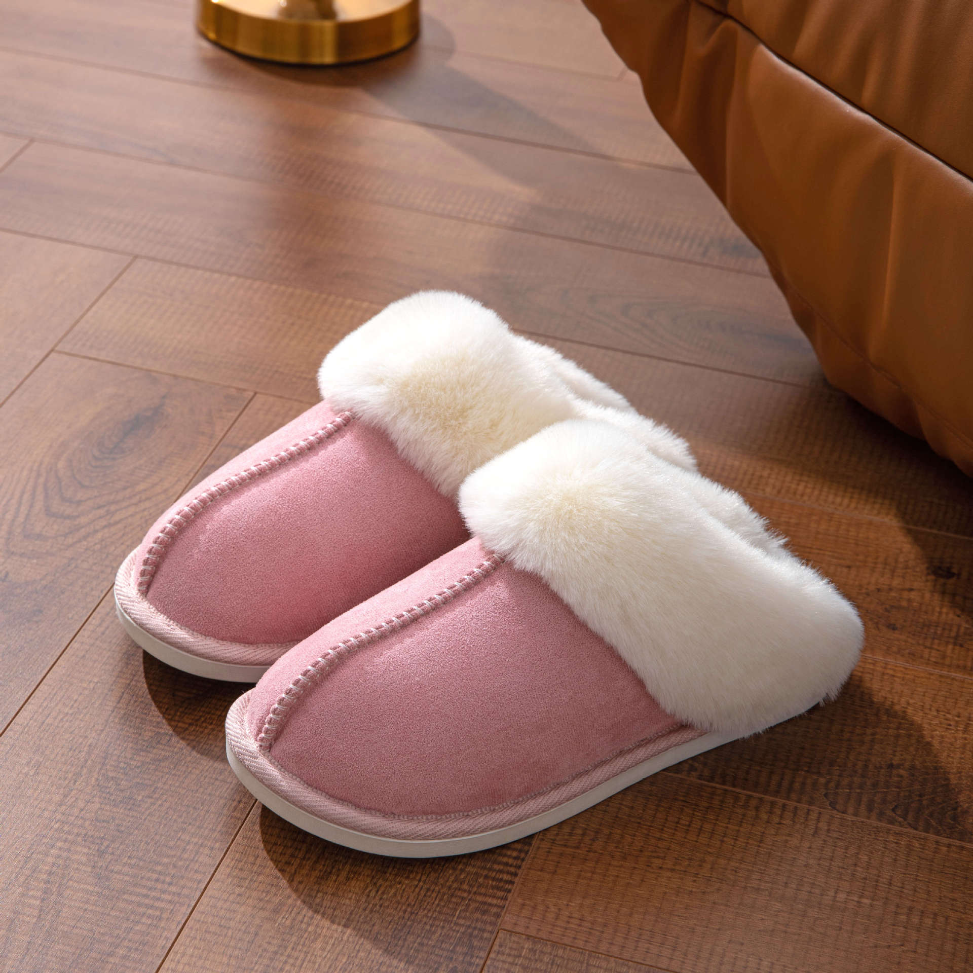 High quality fashion women slippers comfortable flat home slippers full size furry slippers