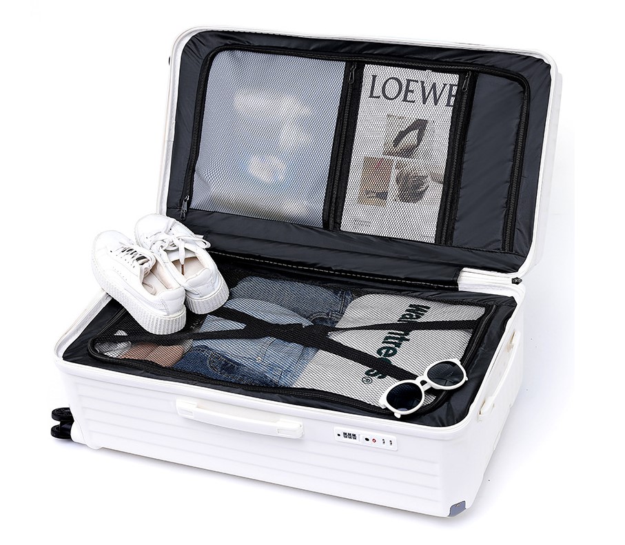 USB-C Charging Luggage with Five Wheels, Cup Holder, and TSA Lock