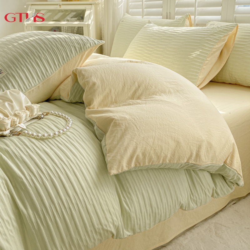 Cottage Bed Set (Quilt Cover, Fitted Sheet, 2 Pillowcase)