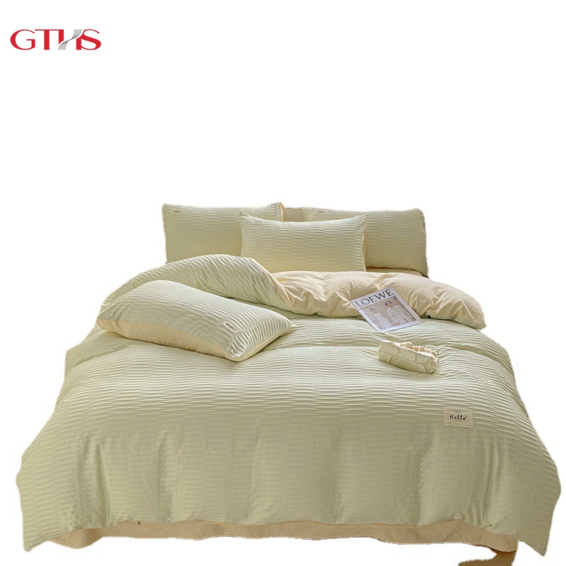 Cottage Bed Set (Quilt Cover, Fitted Sheet, 2 Pillowcase)