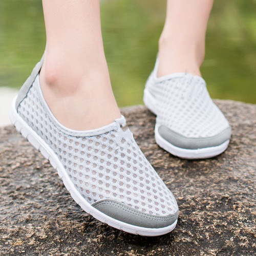 Mesh shoes Summer breathable hollow sandals Men's and women's same cloth shoes Leisure sports One foot pedal mesh sandal