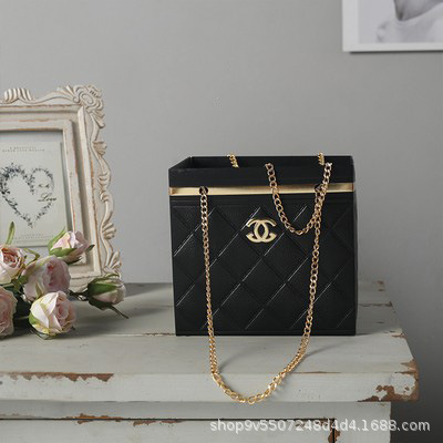 2pcs New folding environmental protection flower carrier bag gold chain flower bouquet packaging bag rose Gift Box