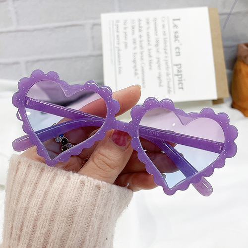 2022 New Arrival   100% UV Little Girls Children Shade Sun Glasses Heart Shaped Kids Sunglasses