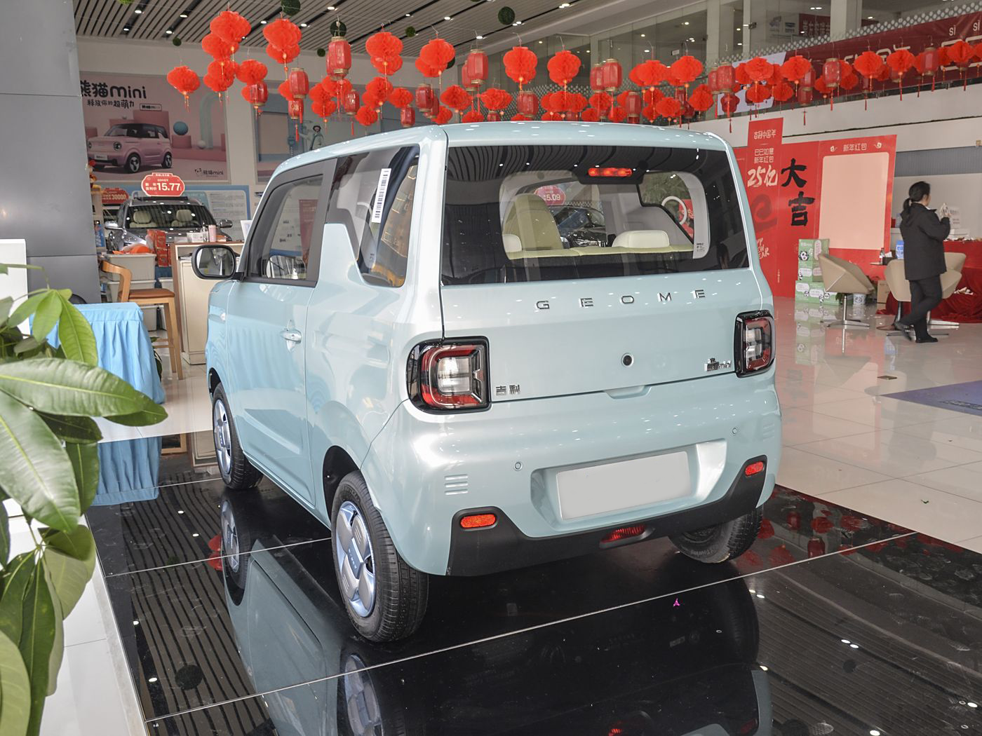 Hot Sale Affordable Price Cute Auto Geely Panda Mini 2024 New Energy Pure Electric Mini Car EV