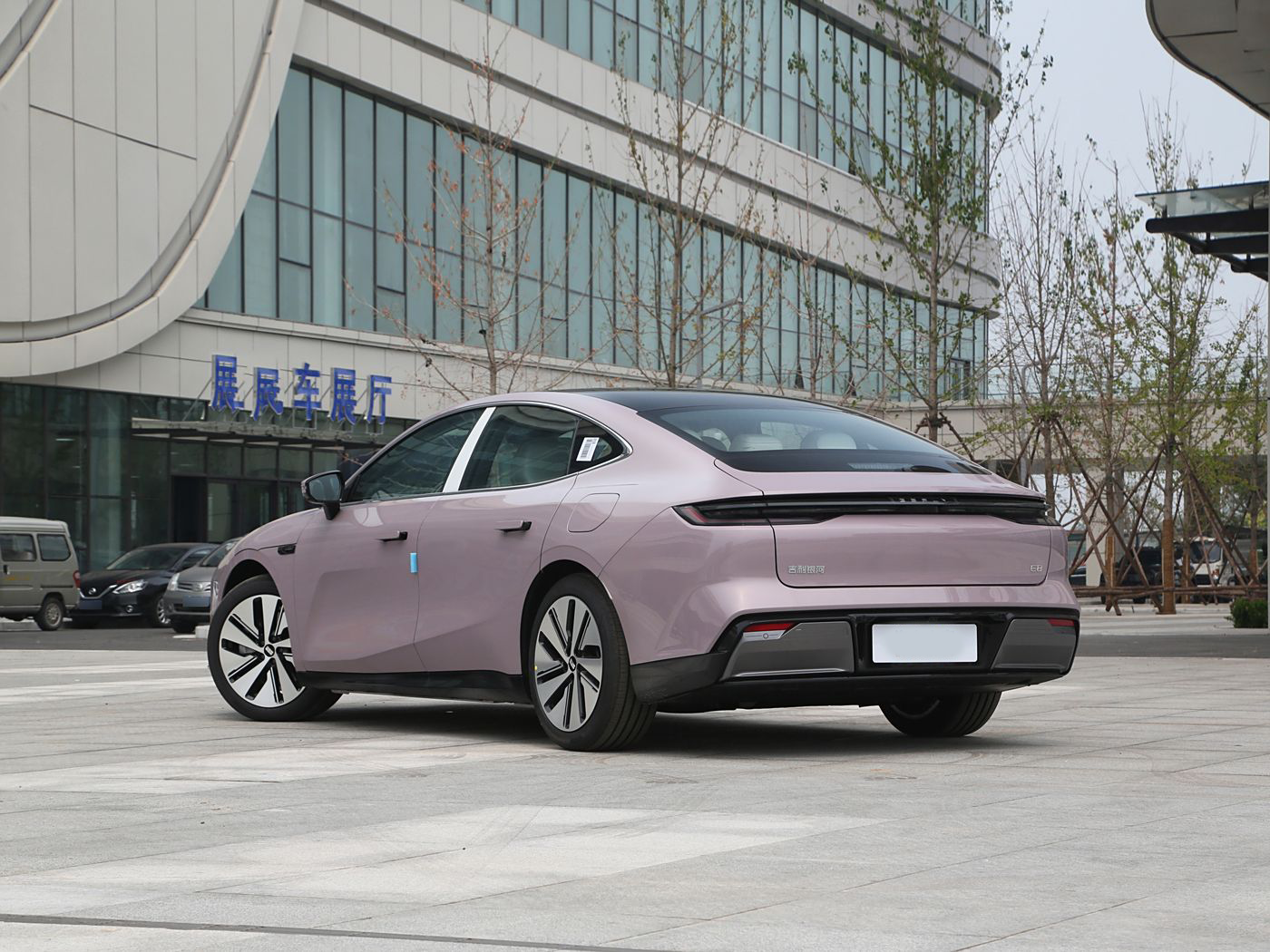 Hot Deals 550km Max Pro 665km Version Geely Electric Car Galaxy E8 Pure EV Vehicle