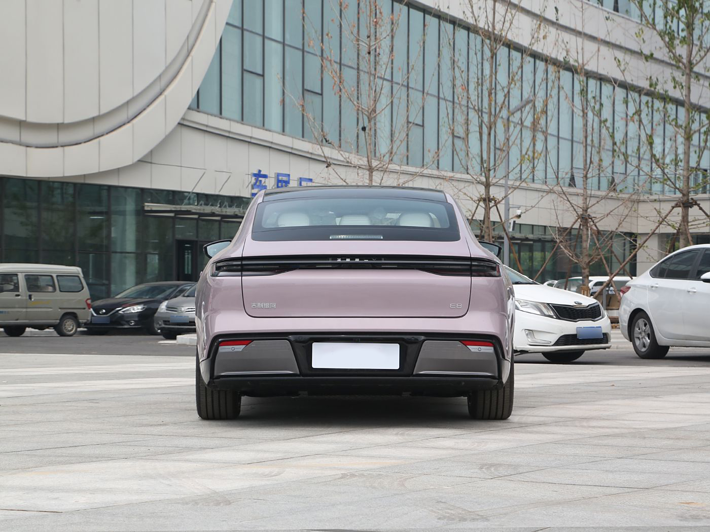 Hot Deals 550km Max Pro 665km Version Geely Electric Car Galaxy E8 Pure EV Vehicle
