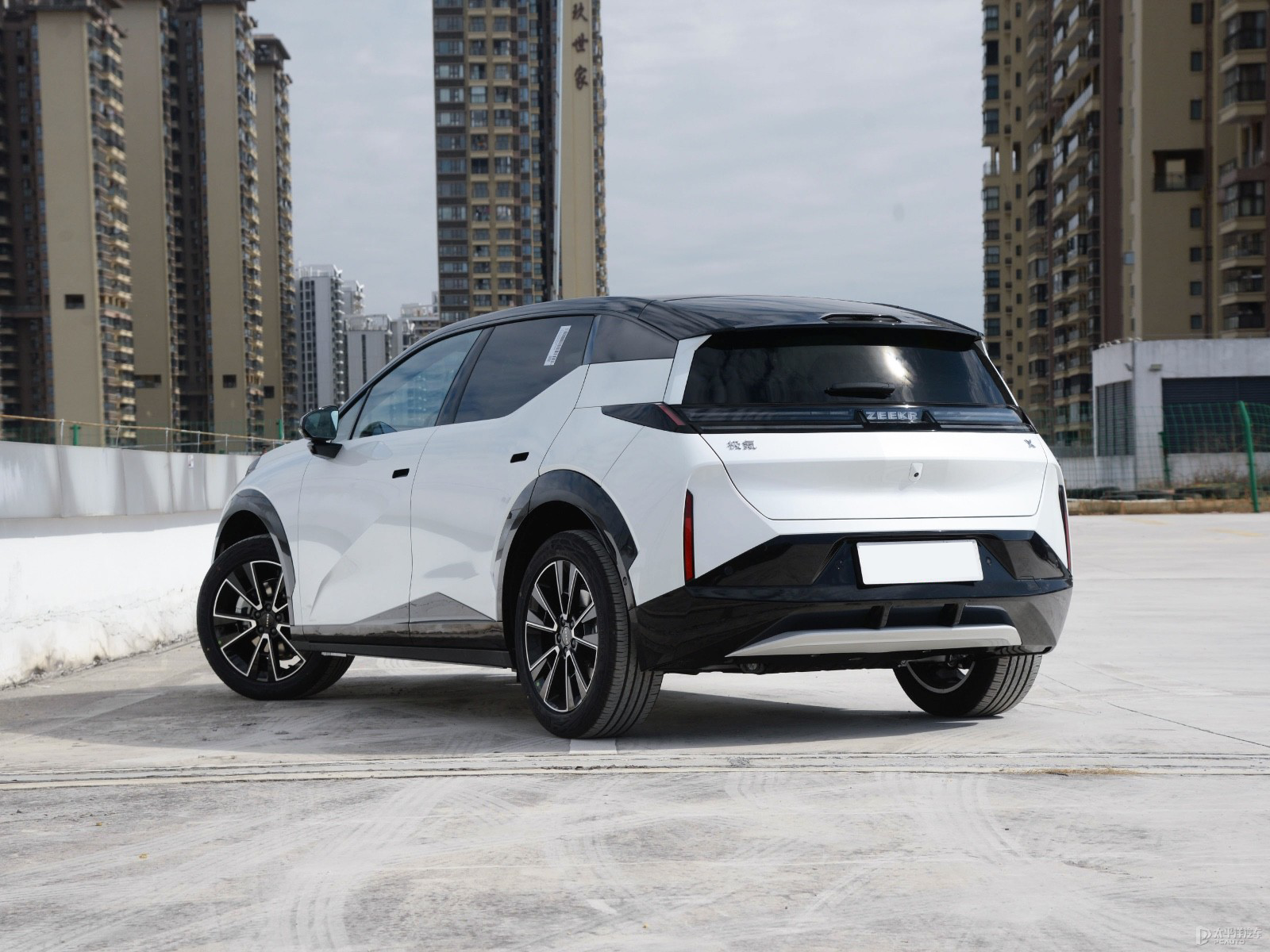 Hot-Selling Zeekr X Has a Long Range of 560Km in 2025