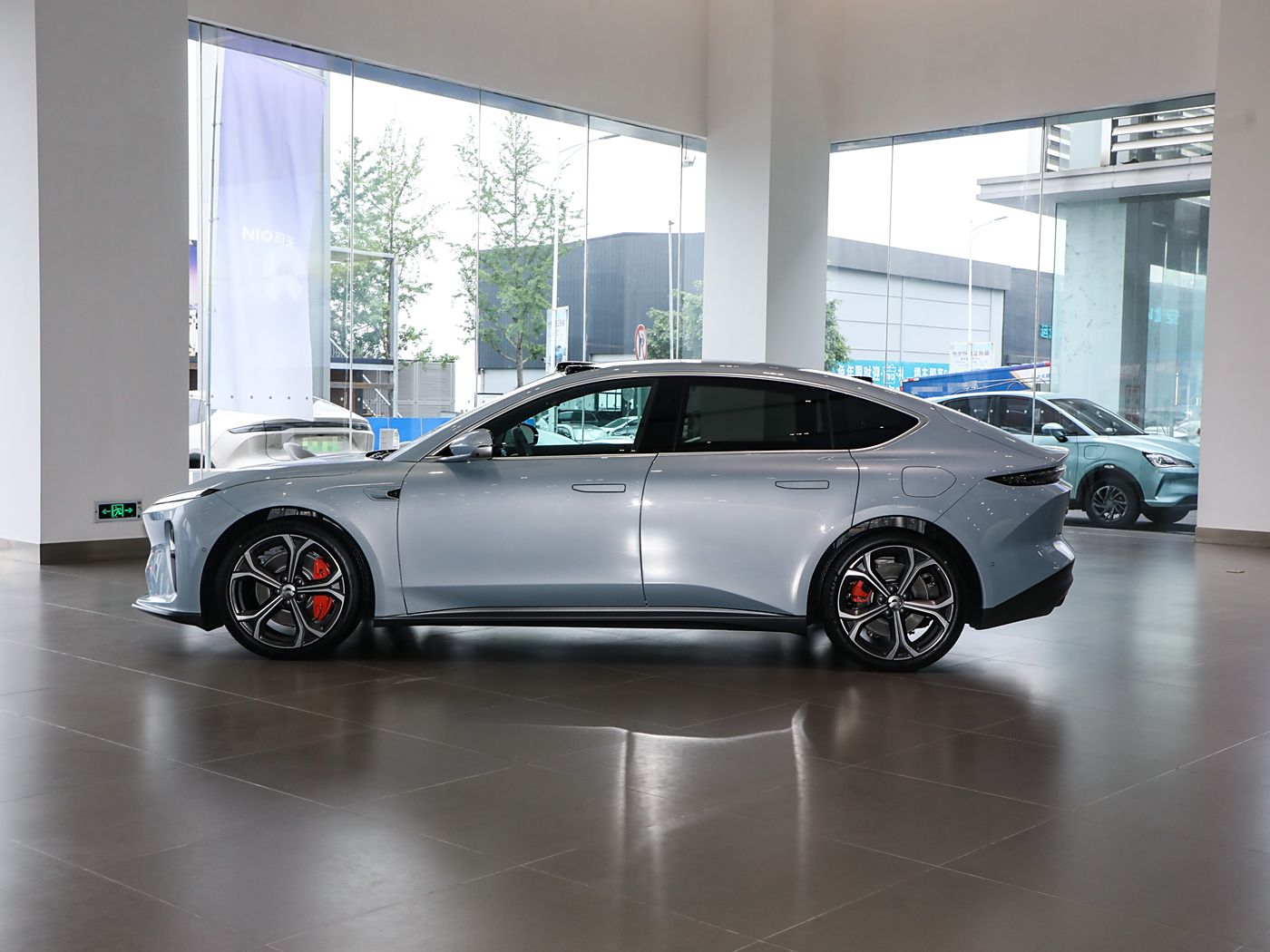 2024 Best Deal NIO ET5 Premium Electric Sedan with Advanced Technology