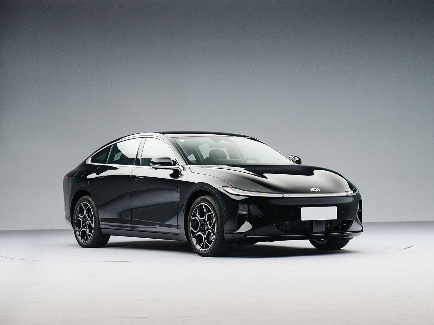 Hot Sell High Performance 2025 Changan QiYuan A07 Sedan with Sleek Design