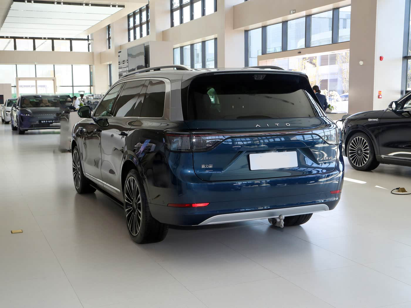 2024 AITO M9 Ultra EV Car 6-Seater New Energy Electric Vehicle Made in China