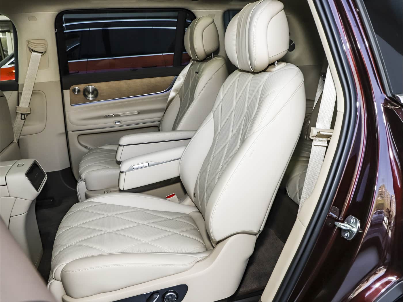 2024 AITO M9 Ultra EV Car 6-Seater New Energy Electric Vehicle Made in China