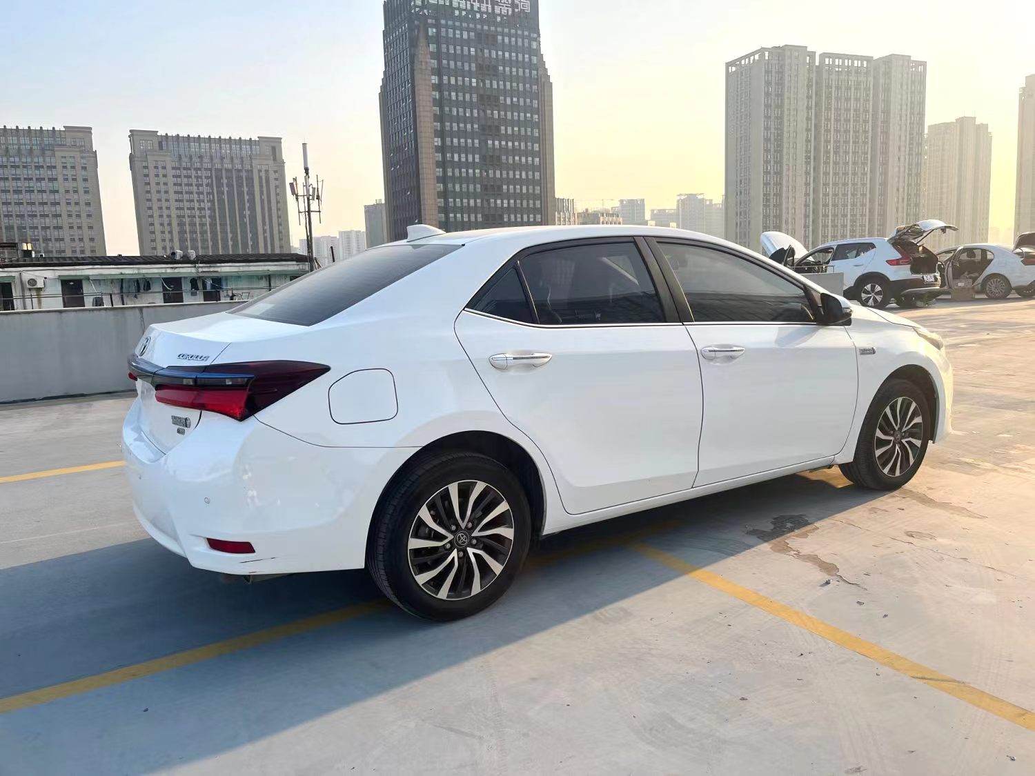 Hot Sale Toyota Corollas 2024 1.5L 121Hp CVT 2WD 5 Seater Hybrid Vehicle Car Toyotas Coro Lla Cheap New Car