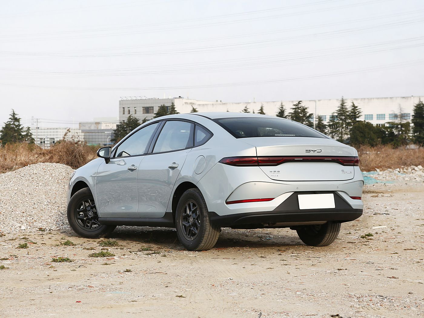 Hot Selling New Byd Qin Plus Dmi Plug in Hybrid Car Byd Qing Plus Dmi Price Electric Car FWD 4WD Hybrid Vehicle