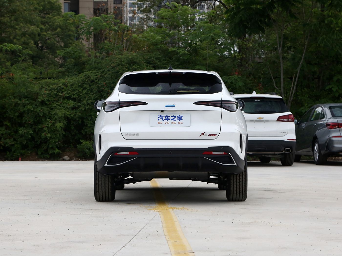 Changan OSHAN X5 Changan Auchan X5 Plus in Stock Cheapest Fuel Gasoline Vehicle Auto High Speed Cars for Sale in China