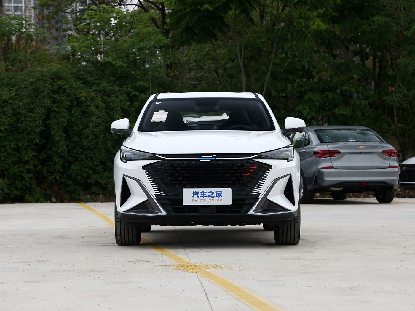 Changan OSHAN X5 Changan Auchan X5 Plus in Stock Cheapest Fuel Gasoline Vehicle Auto High Speed Cars for Sale in China