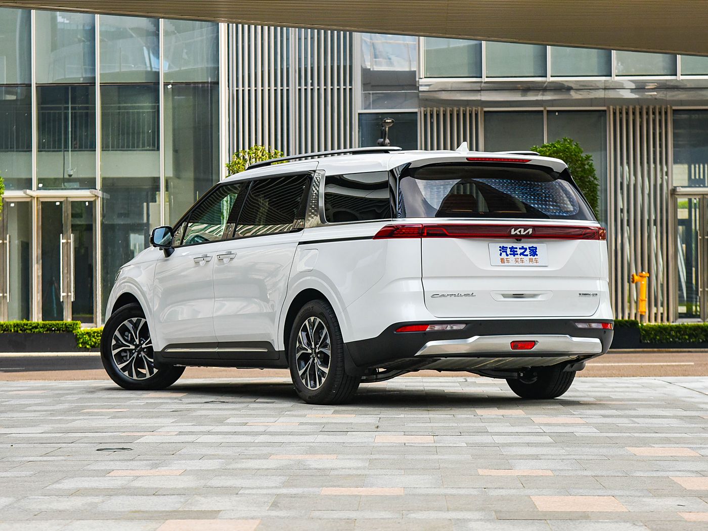 Kia Carnival Suv 2025 New Cars Kia Jiahua Carnival Van Chinese New Cheap Gasoline Car MPV Kia Carnival