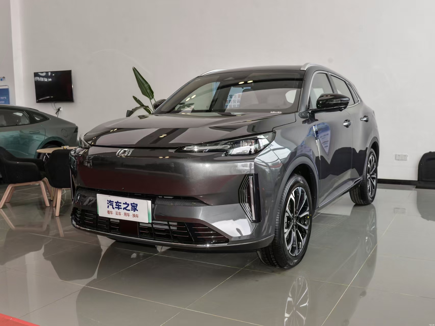 China Electric Car Changan Qiyuan Q05 2025 True Fragrance Edition 125 Navigation Type New Electric Car Electric Suv