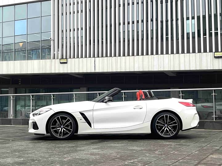2020 BMW Z4 2.0T Turbo Roadster | 2-Seat Leather Convertible Dark Interior R19 Tires | Automatic 8AT RWD M Sport Package