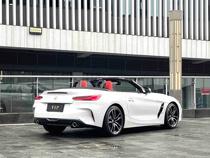 2020 BMW Z4 2.0T Turbo Roadster | 2-Seat Leather Convertible Dark Interior R19 Tires | Automatic 8AT RWD M Sport Package