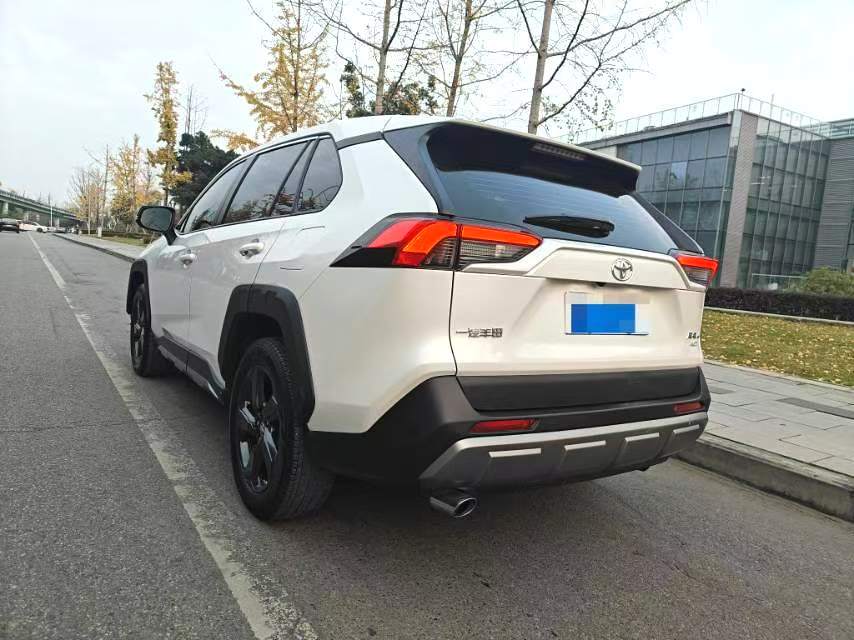 Toyota Rongfang Adventure Plus Edition 2.0L CVT AWD New Energy Vehicle with Leather Seats R18 Tires ACC Cruise Control