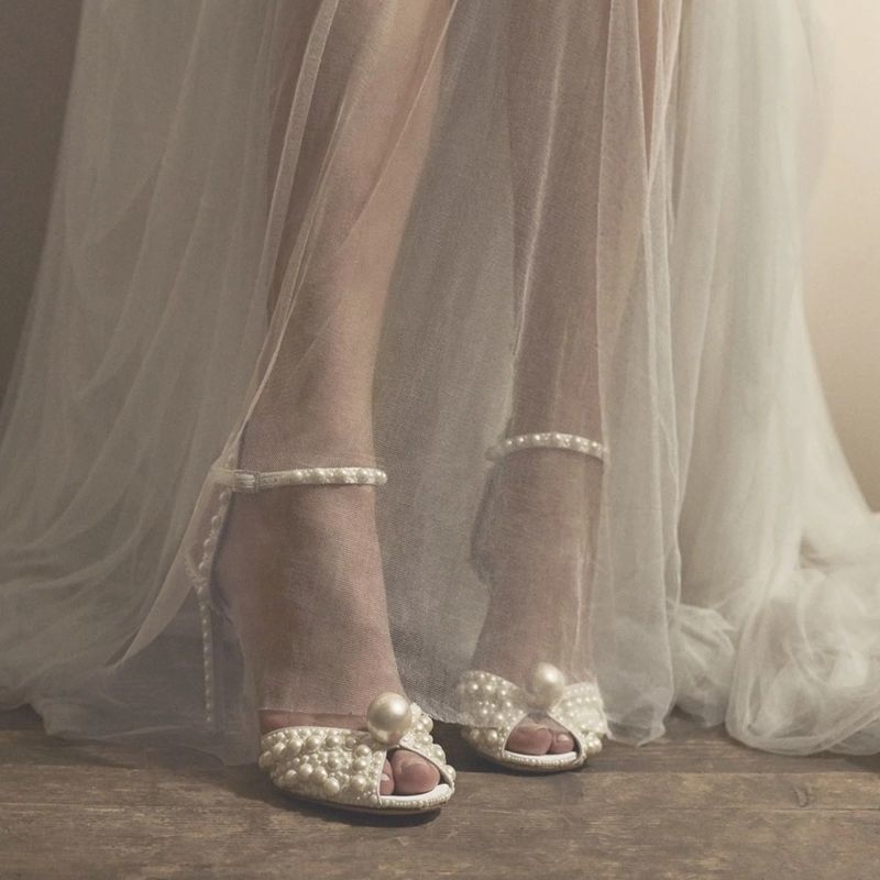 The latest handmade pearl heels